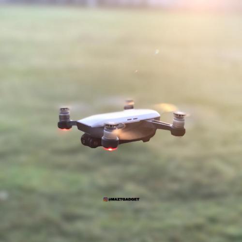DRONE DJI SPARK Fullset Like New - Jual Beli Kamera Sidoarjo, jual beli kamera surabaya, jual beli kamera gresik, toko kamera, toko kamera surabaya, toko kamera sidoarjo, toko kamera gresik